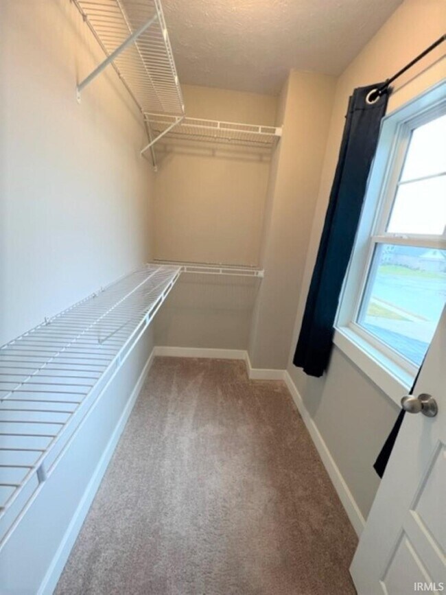 Building Photo - 5943 Brookstone Dr