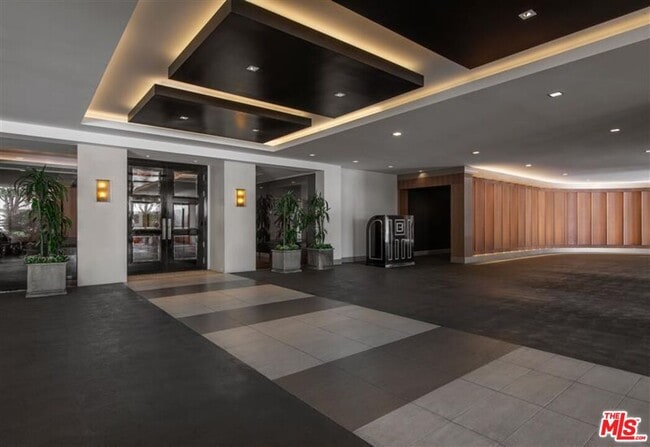 Building Photo - 8500 Burton Wy