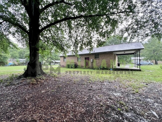 Building Photo - 137 Miranda Rd