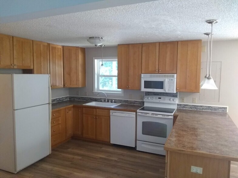 Building Photo - 3516 Marquis Dr