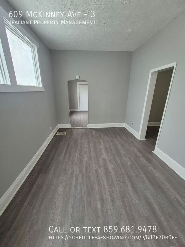 Building Photo - 609 McKinney Ave