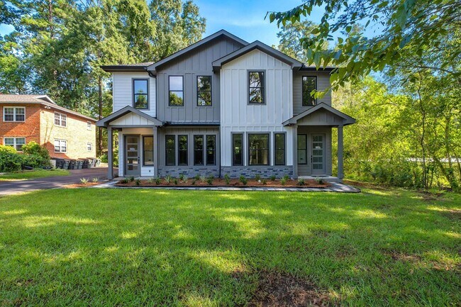 Primary Photo - 226 E Bradford Rd