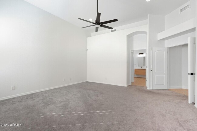 Building Photo - 11415 N 44th St