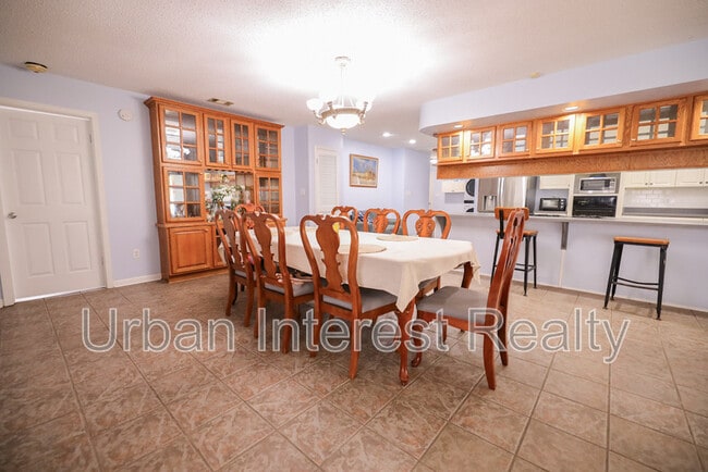 Building Photo - 424 Beach Dr