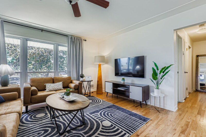 Building Photo - 909 Ogden Cir