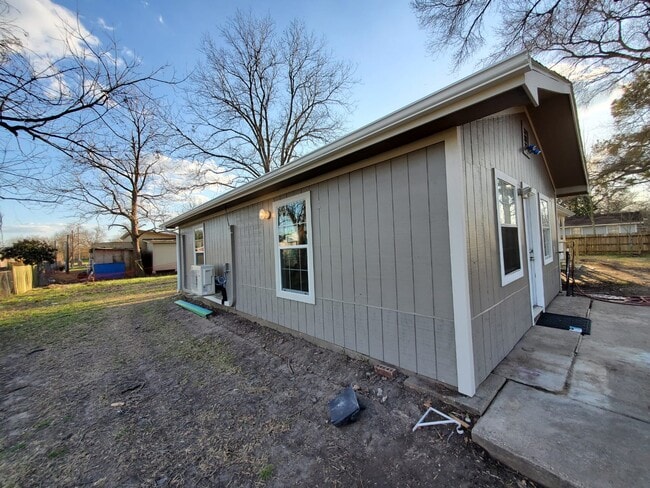 Side Yard - 15111 Sam Rd