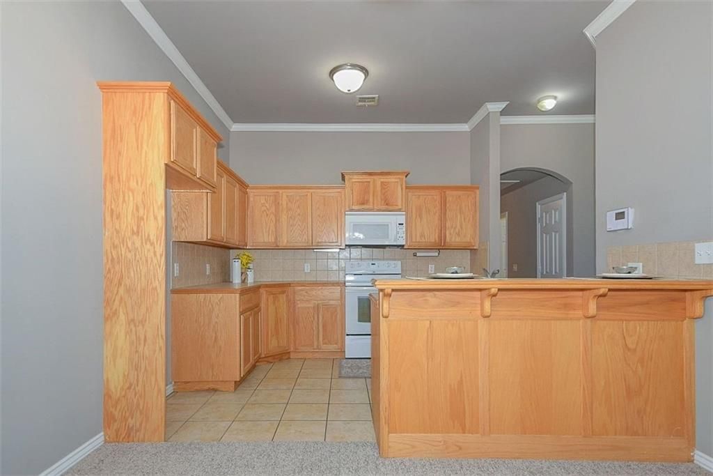 Building Photo - 913 Eagle Cliff Dr