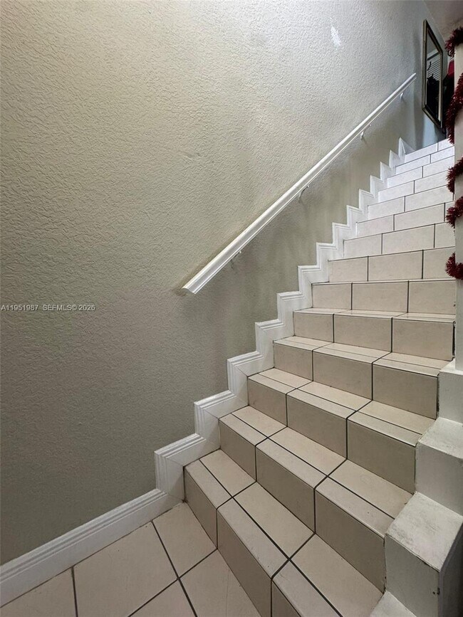 Building Photo - 1750 SW 137th Ct