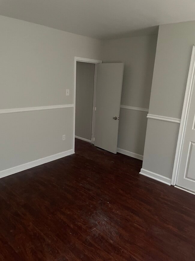 Building Photo - 7152 Hegerman St