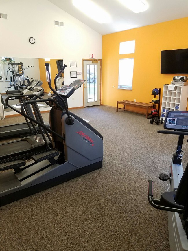 Building Photo - 290 Prairie Heights Dr