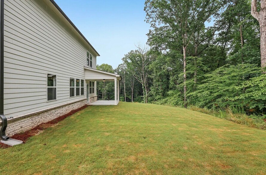 Building Photo - 3453 Hillyard Dr