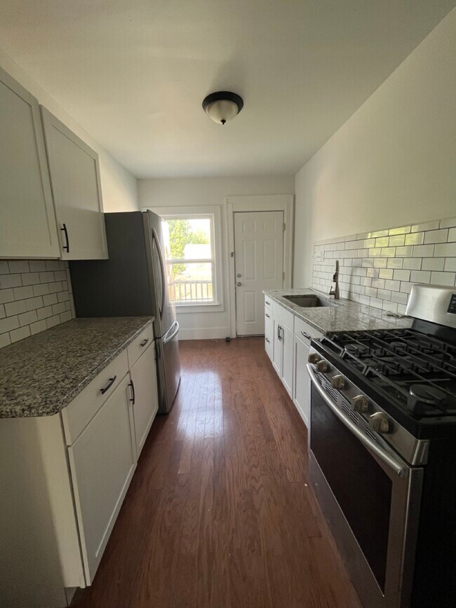 Building Photo - 1350 Alter Rd