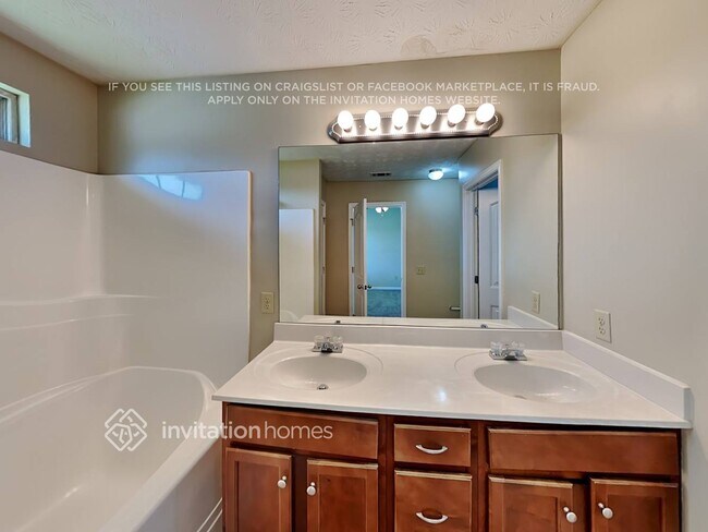 Building Photo - 517 Brady Dr