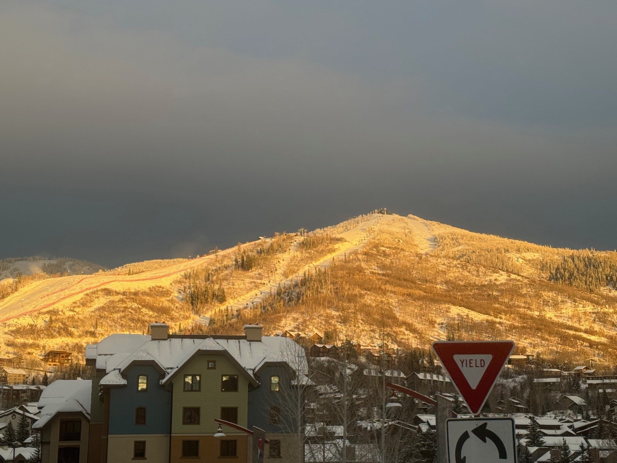 Building Photo - 1887 Hunters Dr