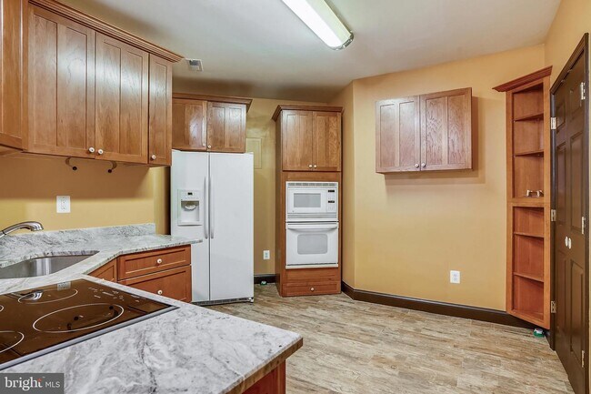 Building Photo - 1930 Long Corner Rd