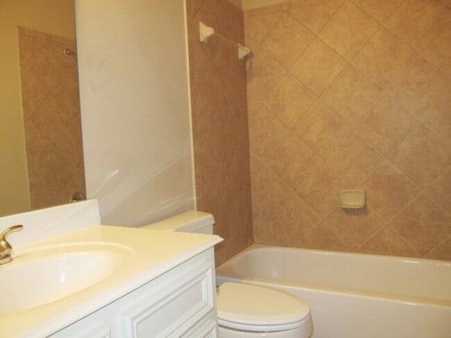 Building Photo - 13022 Golden Water Ct