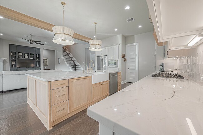 Building Photo - 30 Argosy Bend Pl