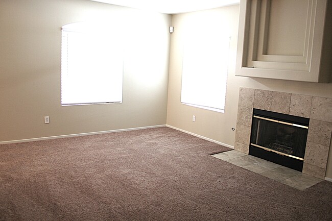 Building Photo - 8225 Diamond Star Ct