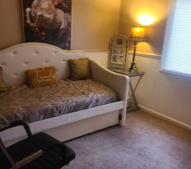 Building Photo - 3601 Edward Dr