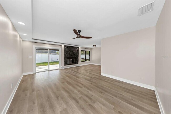 Building Photo - 4030 Fieldgreen Pl