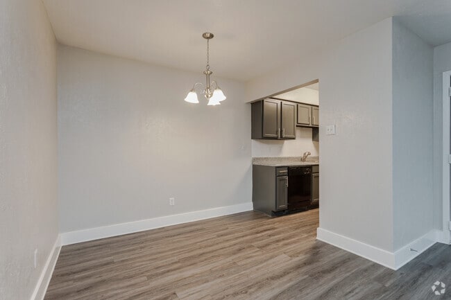 Interior Photo - Oakmont Apartment Home