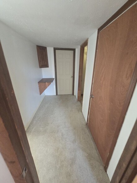 Building Photo - 11 Watertown Rd