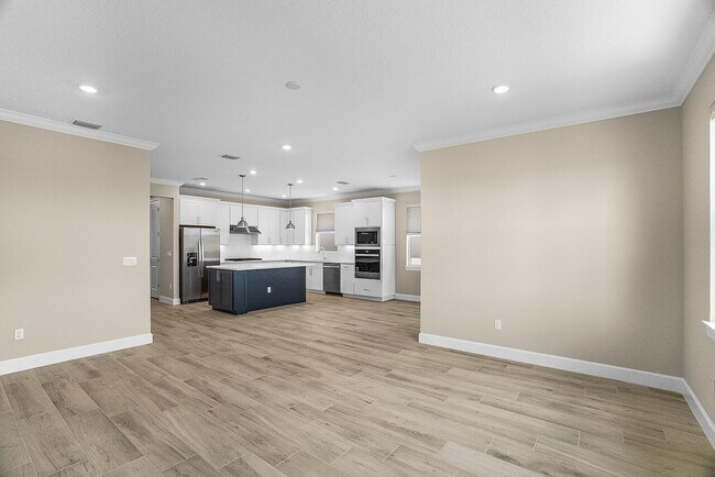 Building Photo - 8360 Beagle Ter