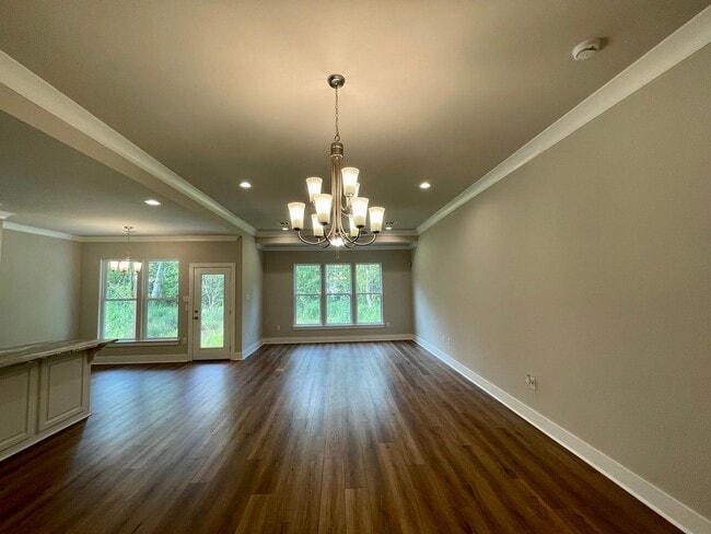 Building Photo - Stunning 3br in River Hills Farm!