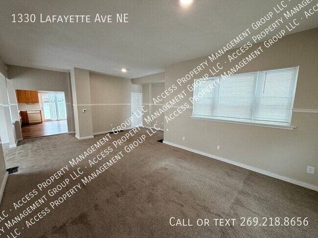 Building Photo - 1330 Lafayette Ave NE