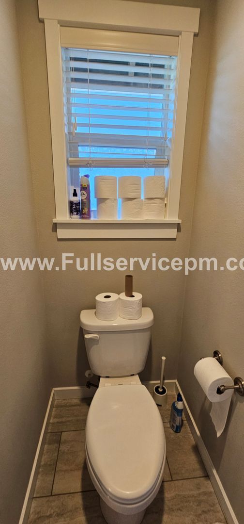 Building Photo - Newer Incredible home with all the amenities!
