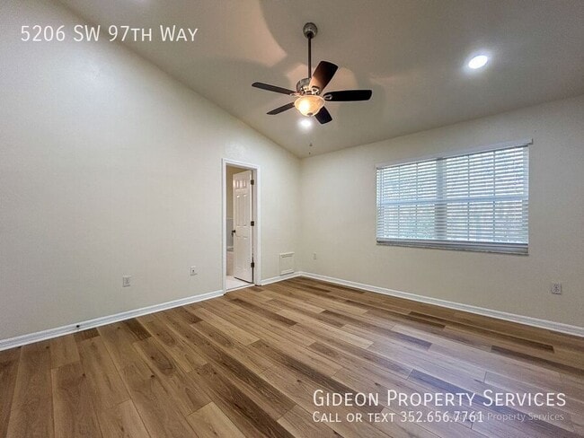 Building Photo - 5206 SW 97 Way