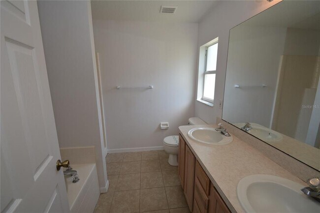 Building Photo - 85 Red Mill Dr