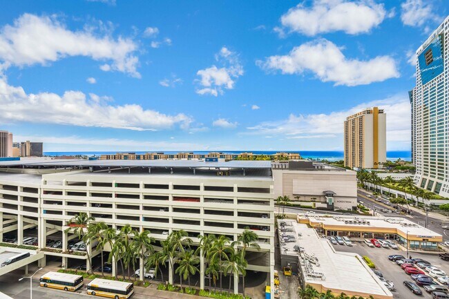 Building Photo - 1341 Kapiolani Blvd