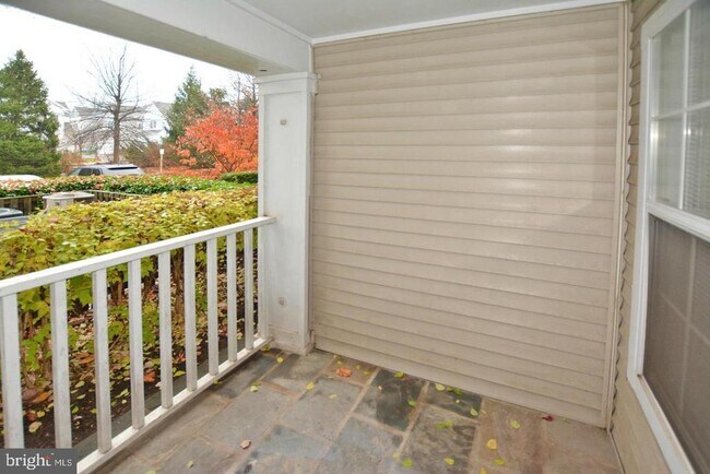 Building Photo - 5608 Willoughby Newton Dr