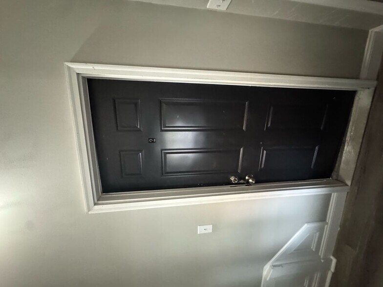 Building Photo - 241 N 4th St