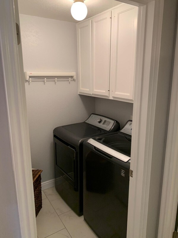 Building Photo - 530 S 400 E
