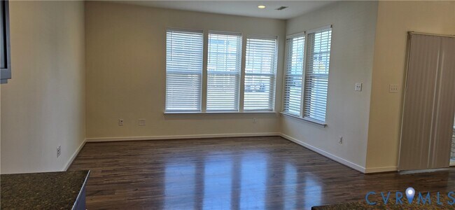 Building Photo - 5612 Benoni Ct