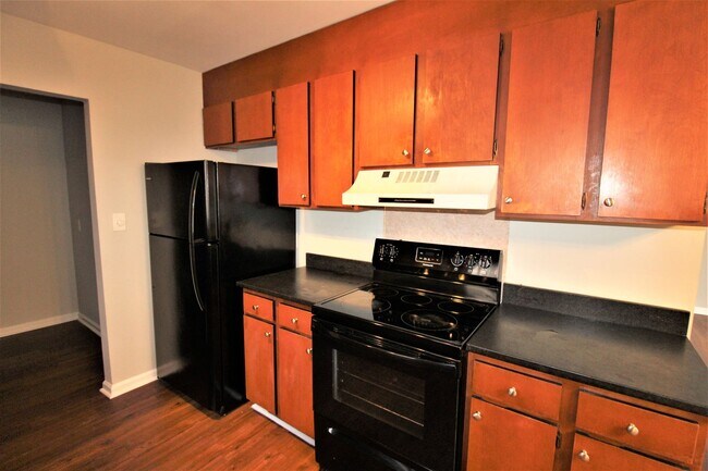 Building Photo - Move-In Ready Ranch Minutes from Plaza Midwood, NoDa & Uptown