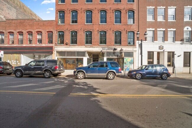 Building Photo - 43 Market St