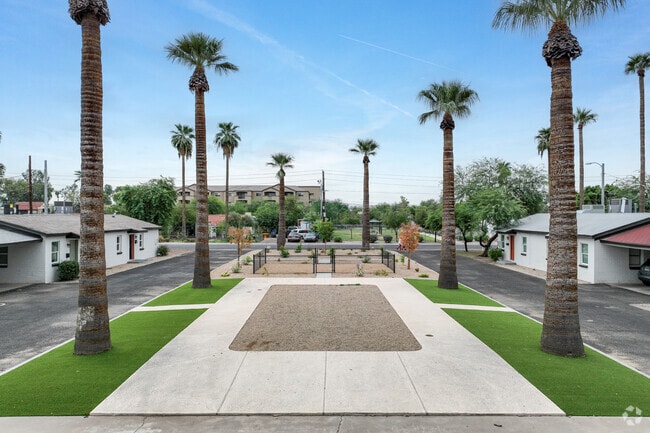 Building Photo - Encanto Park Apartments