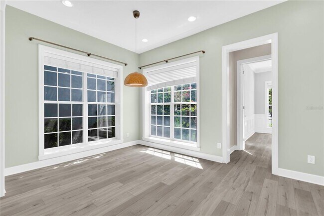 Building Photo - 1222 Roycroft Ave