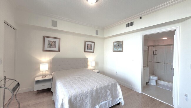 Building Photo - 3700 S Ocean Blvd