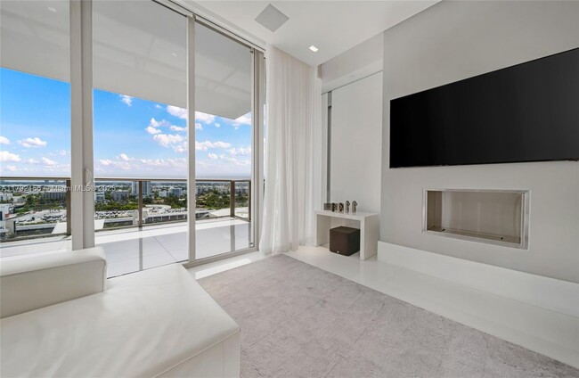 Building Photo - 9701 Collins Ave