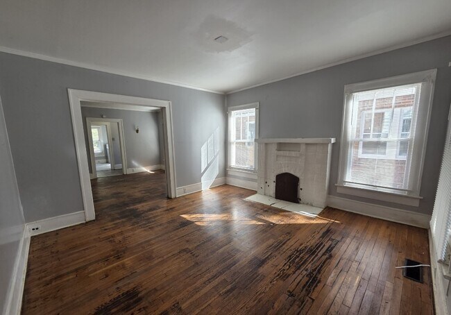 Building Photo - 1182 Brentwood Ave