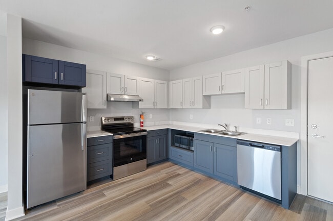 Building Photo - Rose St. Senior