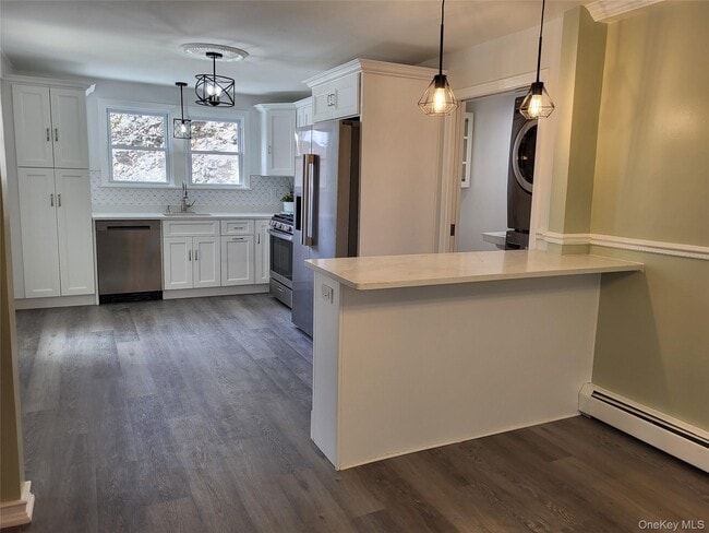 Building Photo - 83 W Main St