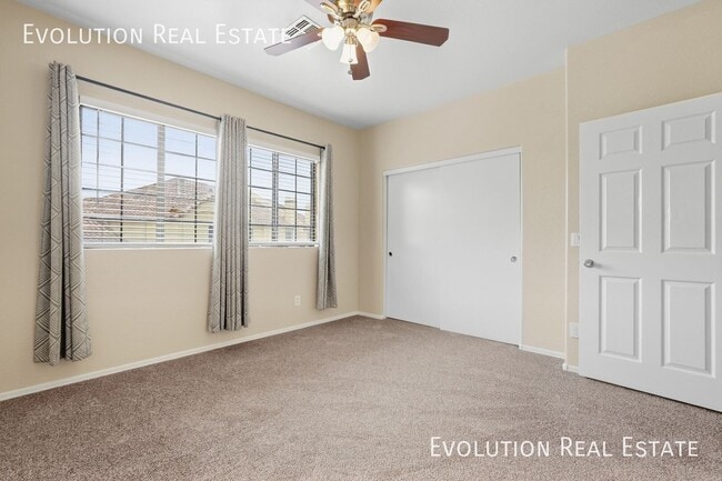 Building Photo - 455 S Mesa Dr