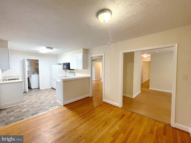 Building Photo - 3894 Old Washington Rd