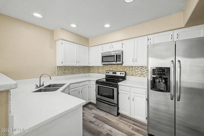 Building Photo - 5250 Woodspring Dr
