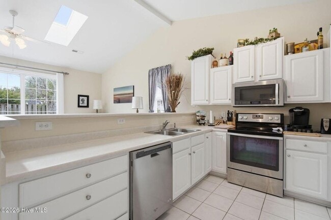 Building Photo - 5006 Carleton Dr